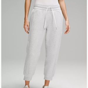 Lululemon Scuba High-Rise Cropped Jogger